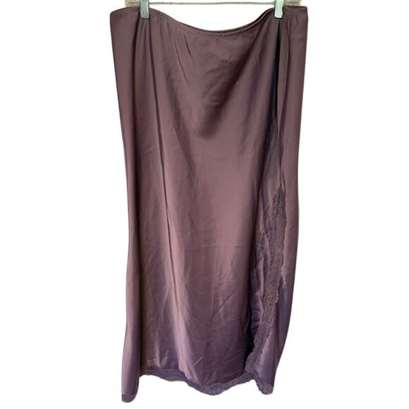 Wild Fable Womens Long Satin Lace Purple Skirt XXL Whimsigoth Fairycore Feminine - Picture 1 of 9